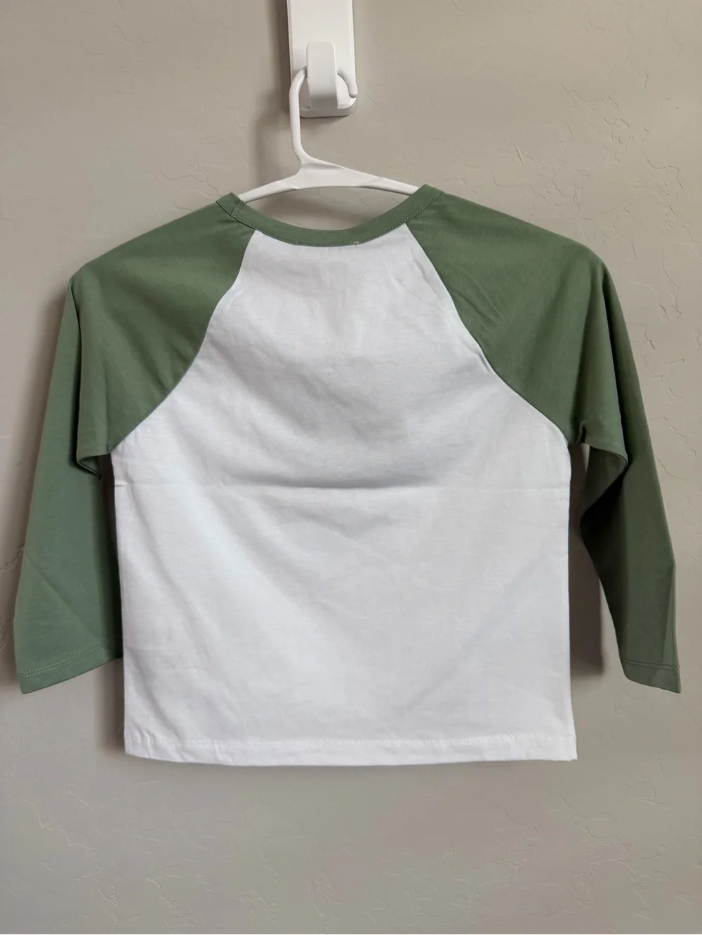The Sunday Collective Green Bay Organic Raglan Tee 4Y NWT Boutique